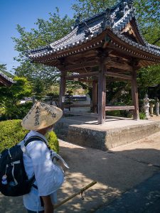 Henro am Tempel 72 - Mandaraji (曼荼羅寺); Präfektur Kagawa (香川県)